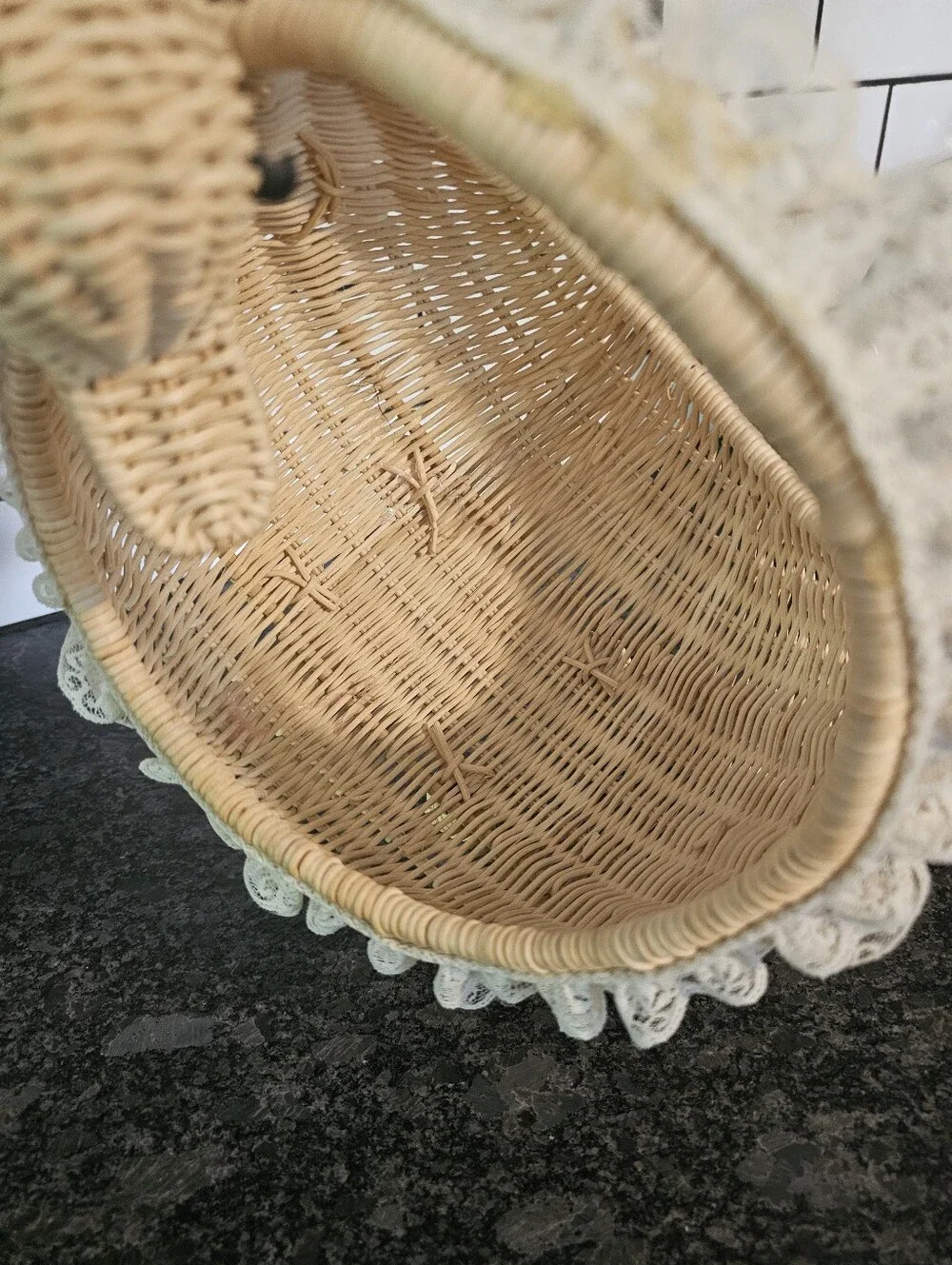 Cottagecore Goose Basket 3D Full Shape Wicker Lace Ribbon Neck Feet Vintage Rare